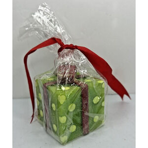 Vintage Christmas Present Candle New in Packaging 2" SKU H702